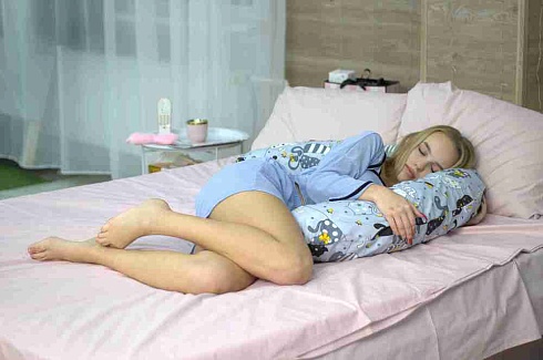 Подушка форма "Бумеранг" 7206/3 Коты серые с желтым (бязь, пакет) ДомВелл многофункциональная 195*30